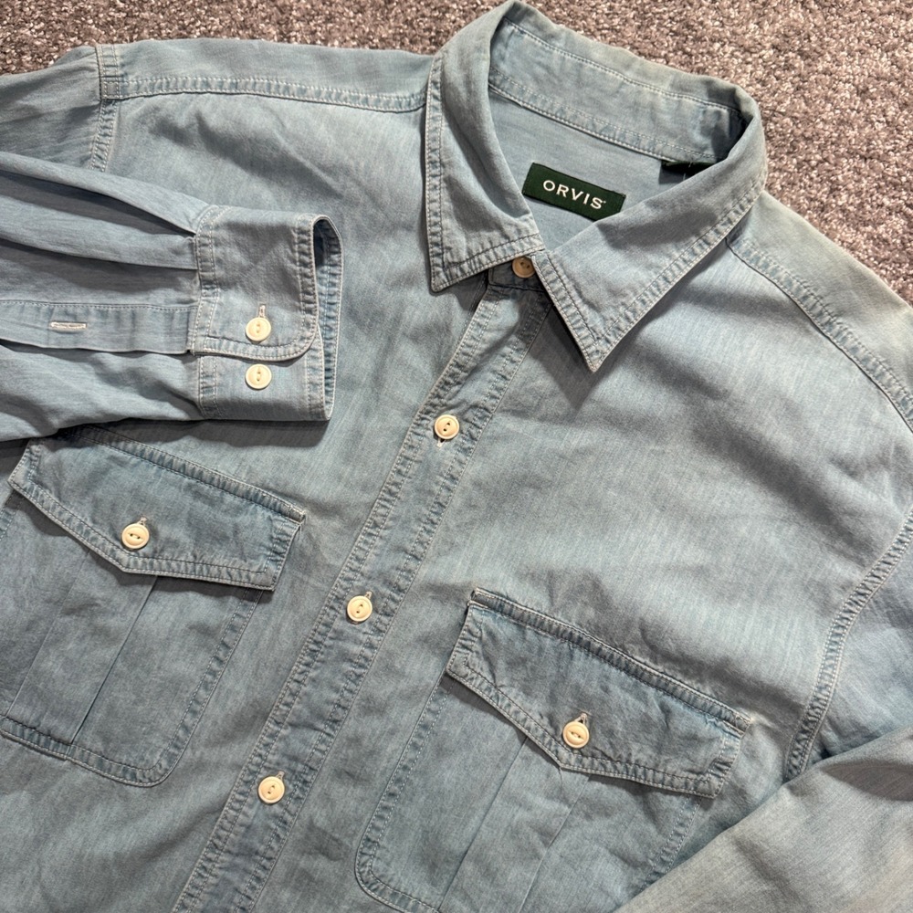 Vintage Orvis Shirt Mens Large Blue Light Wash Cotton Chambray Denim Utility Top